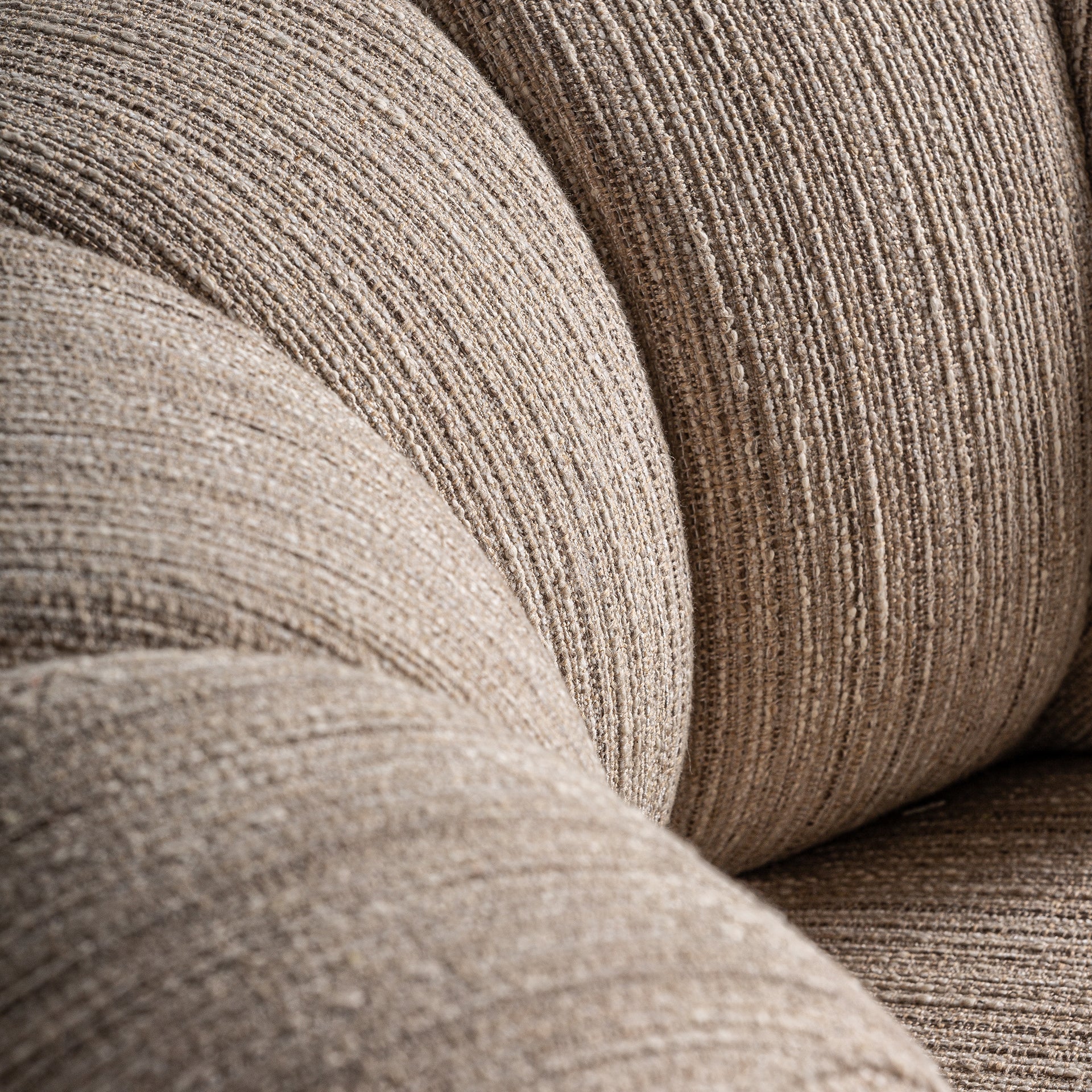 HOFSOS ARMCHAIR